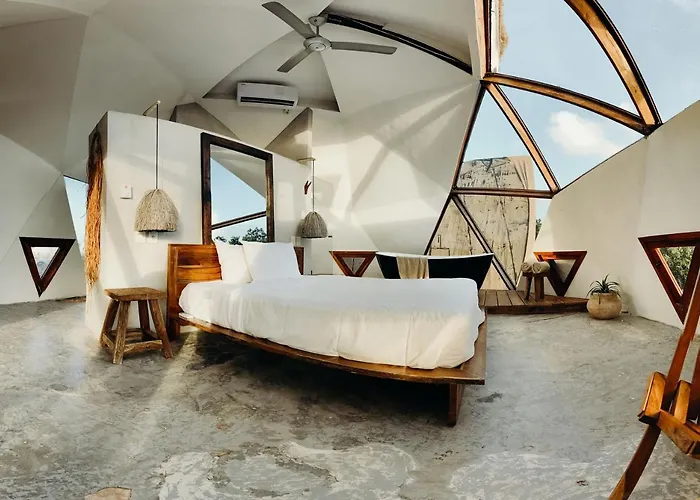 Hotel Mamasan Treehouses & Tulum