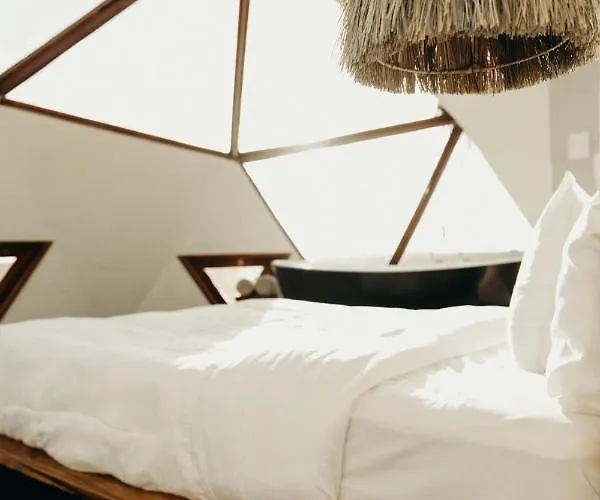 Mamasan Treehouses & Tulum