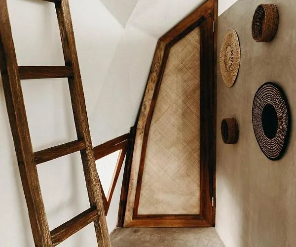 Hotel Mamasan Treehouses & Tulum