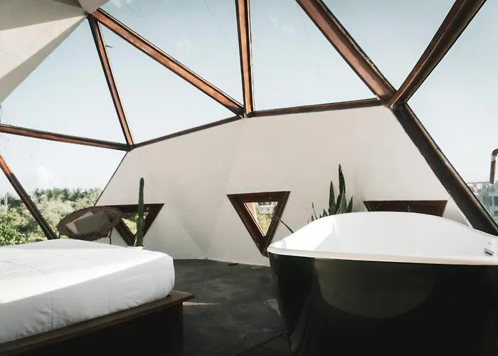 Hotel Mamasan Treehouses &
