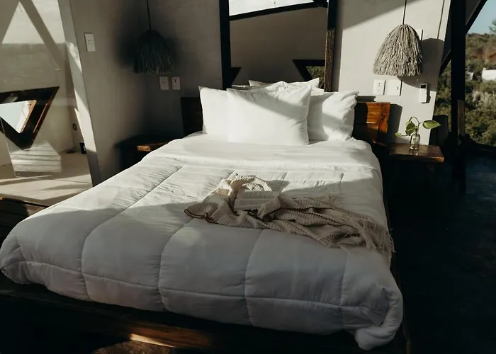 Mamasan Treehouses & Hotel 4*