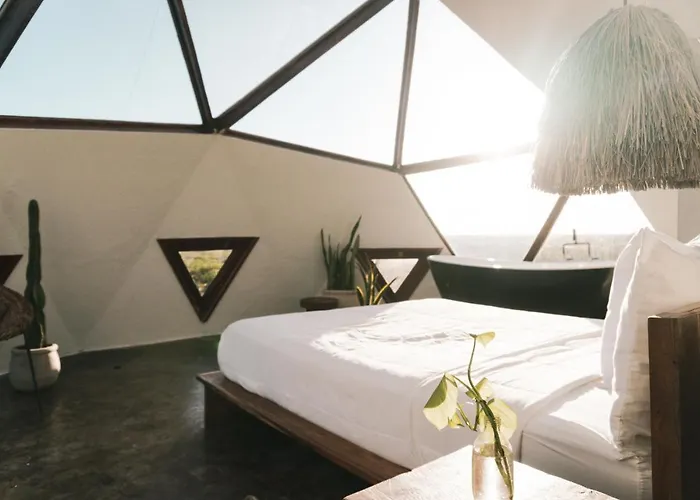Mamasan Treehouses & Hotel Tulum