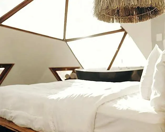 Mamasan Treehouses & Hotel Tulum
