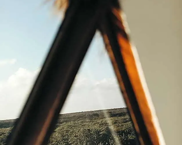 Hotel Mamasan Treehouses & Tulum