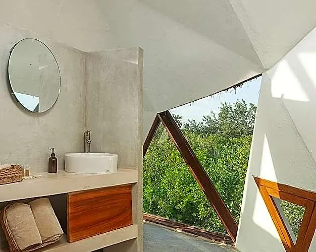 Hotel Mamasan Treehouses & 4*