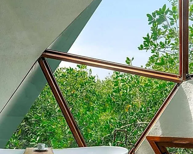 Mamasan Treehouses & Tulum