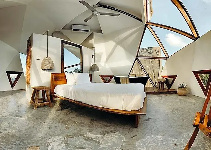 Mamasan Treehouses & 4*