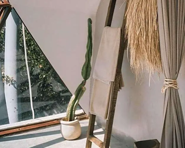 Hotel Mamasan Treehouses & Tulum