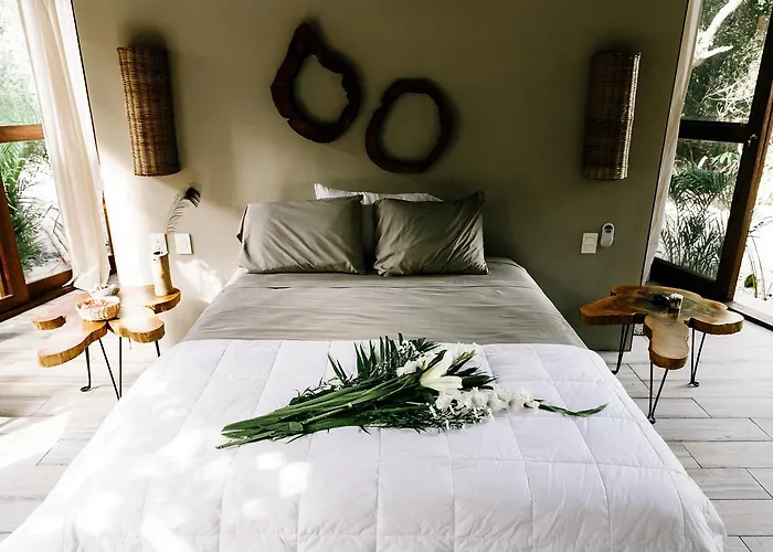 Hotel Mamasan Treehouses & 4*