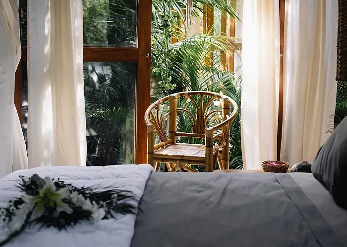 Hotel Mamasan Treehouses &