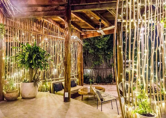Mamasan Treehouses & Hotel