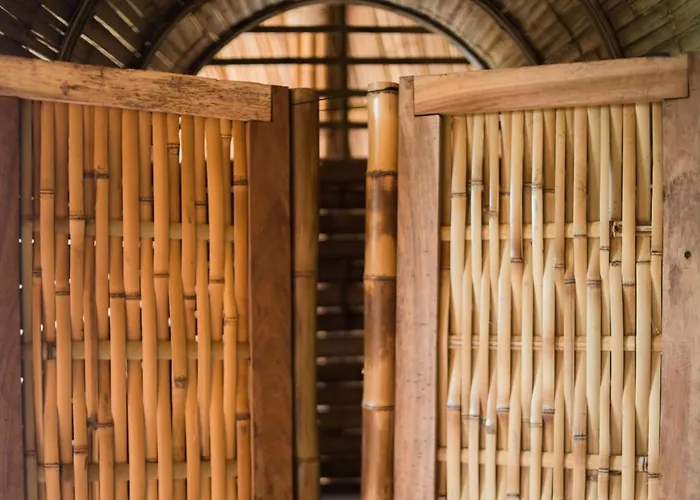 Hotel Mamasan Treehouses &