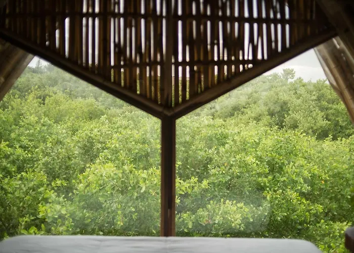 Hotel Mamasan Treehouses & 4*